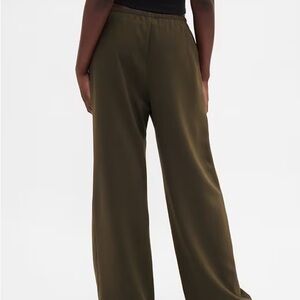 GAP Wide Leg Pull-On Pants in Olive
